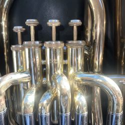 Yamaha YBB-321WC Series 4-Valve 4/4 BBb Tuba Lacquer With Case And Mouthpieces 