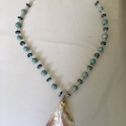 Vintage Oyster Shell Pendent Necklace With Turquoise And Clear Beeds.