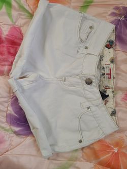 White Women's Shorts