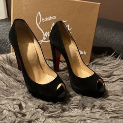 CHRISTIAN LOUBOUTIN
