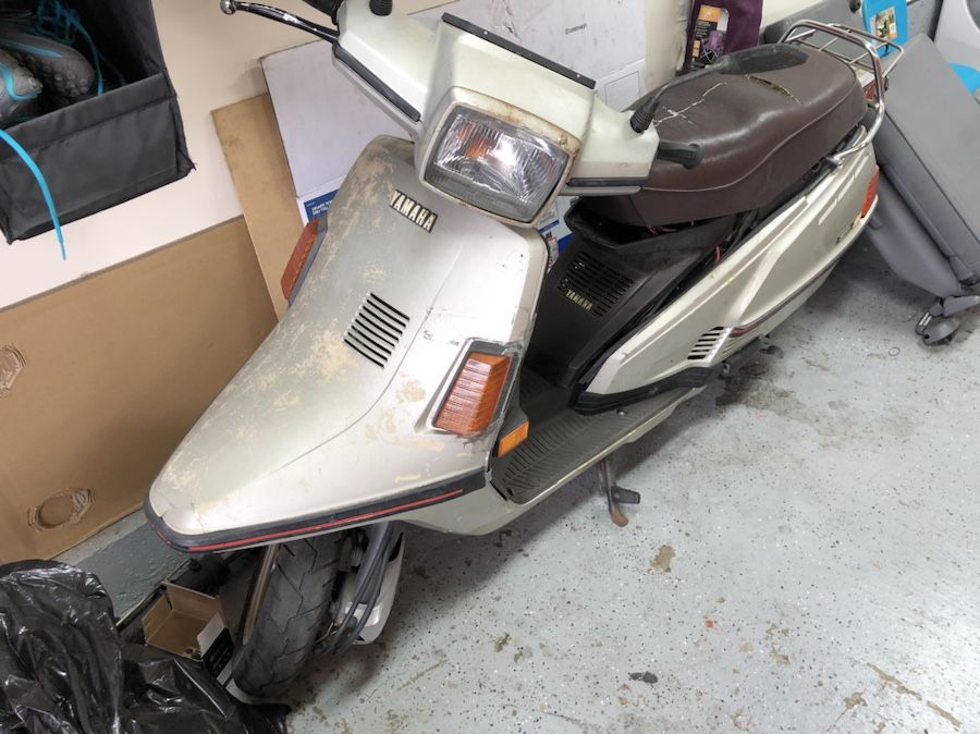 Yamaha Riva 180 scooter