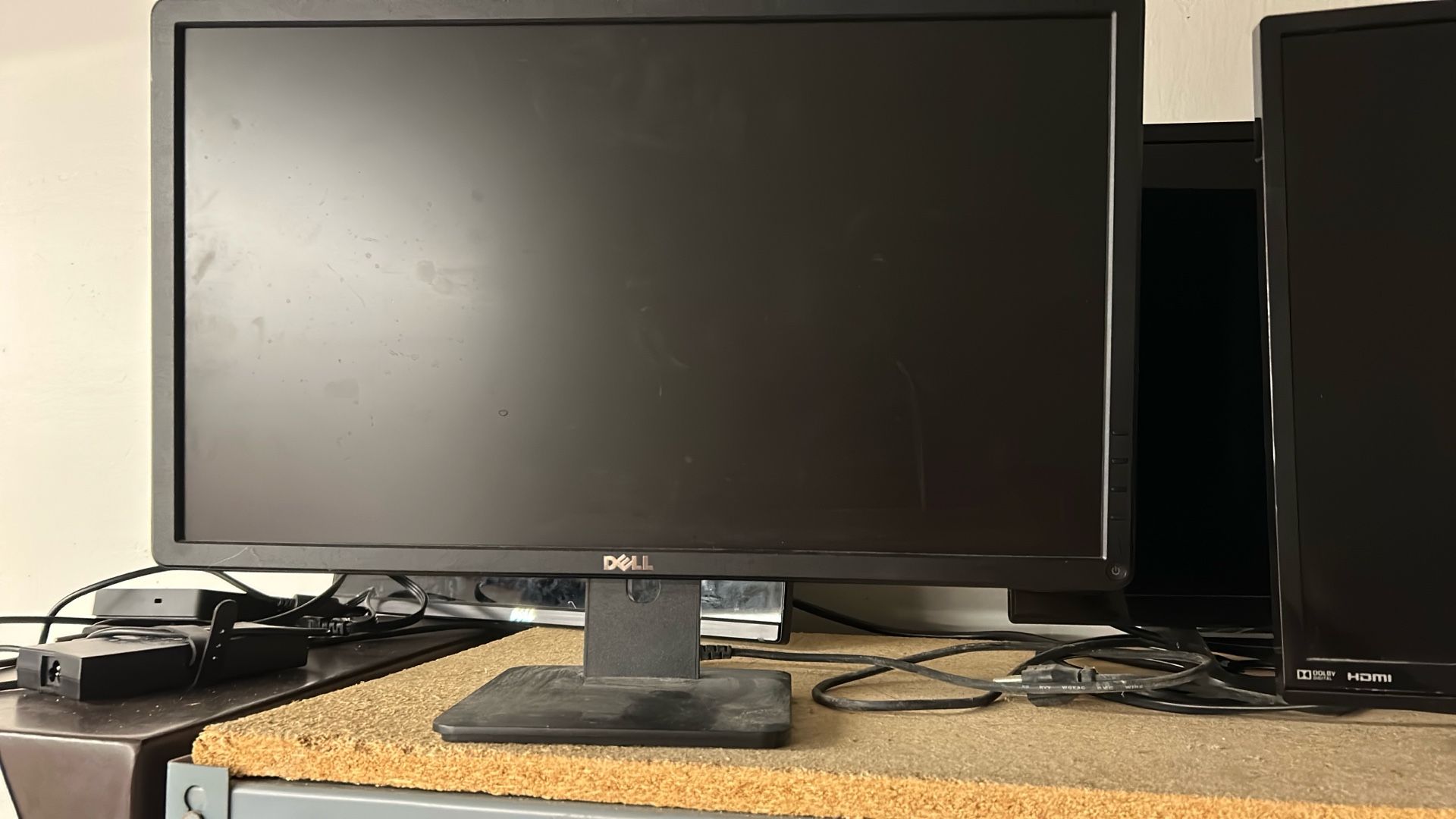 2 Dell Computer Screens With Dual Stand