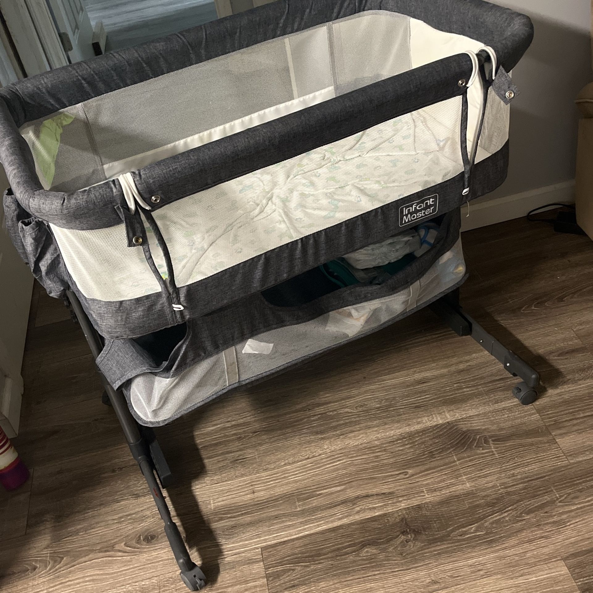 Infant Master Baby Crib