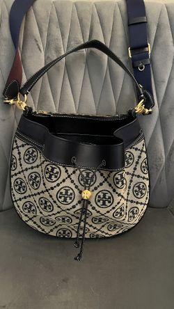 NWT! Tory Burch Thea Mini Web Shoulder Bag Crossbody Pebbled Leather Tassel  NWT for Sale in Carlsbad, CA - OfferUp