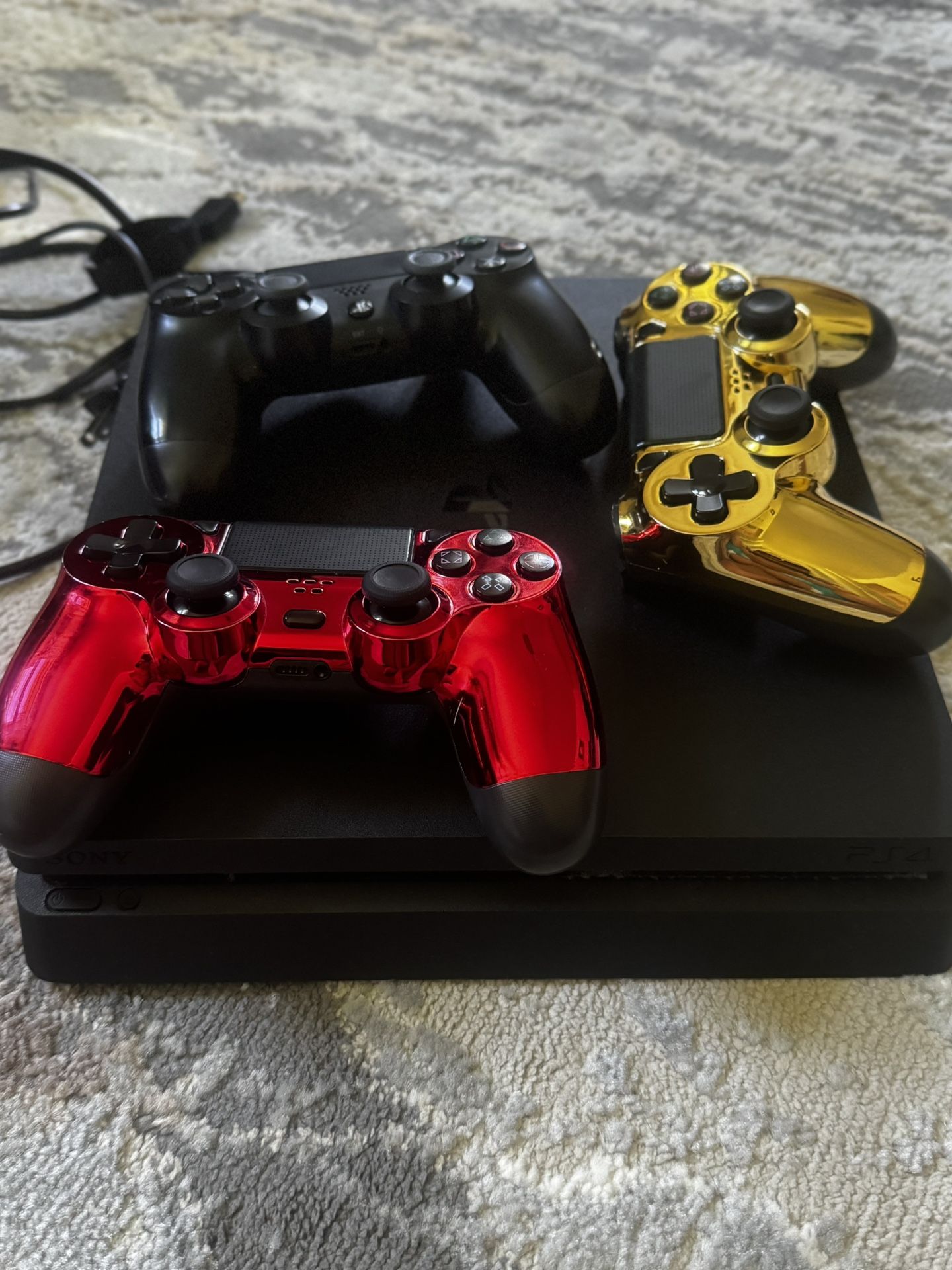 PS4 With 3 Controllers