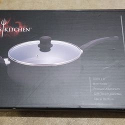 Hello Kitchen  5 Quart Saute Pan