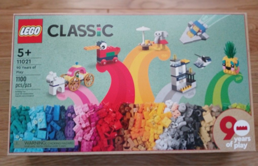 LEGO Classics 1100 Pieces* NEW. Sealed