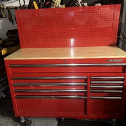 HUSKY RED TOOL BOX