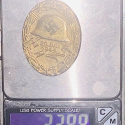 Genuine WW2 Medals & Itler Youth Blade