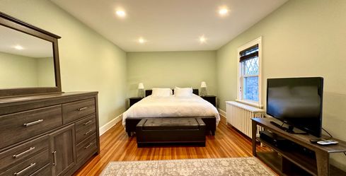 King size bed frame. Faux leather. Foam mattress