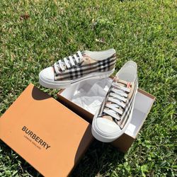 1 of 1 burberry size 43