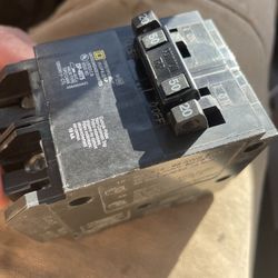 Square D Homeline 50/20 Triplex Breaker