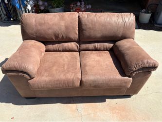 Free Love Seat