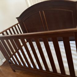 6 in 1 Convertible Crib 