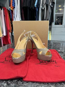 Christian Louboutin Pumps