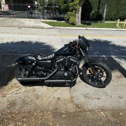 Harley Davidson Iron 883 
