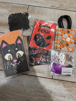 Halloween treat bags & decor