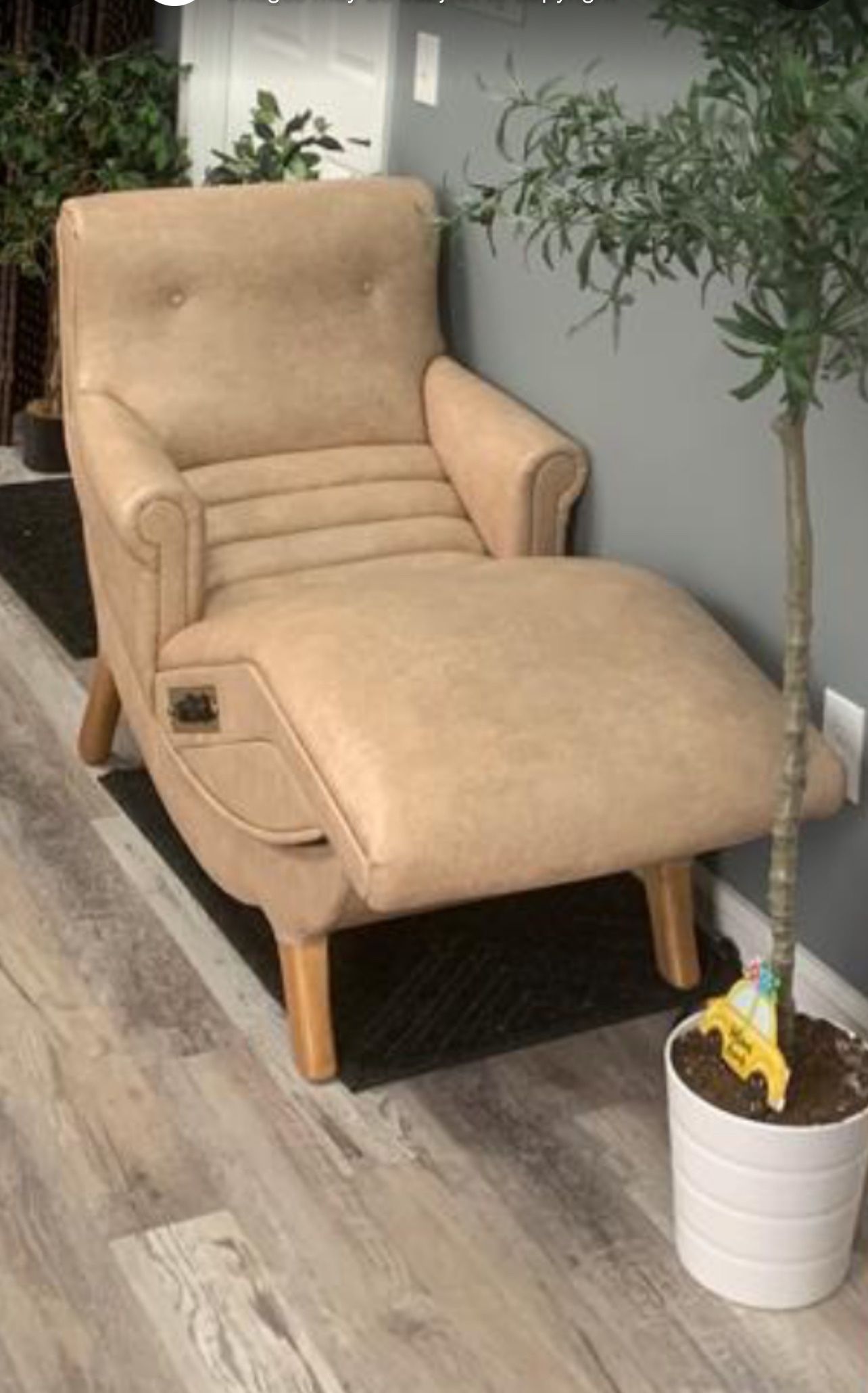 Message Chair