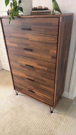 Mid-Century Modern 5-Drawer Dresser — Walnut