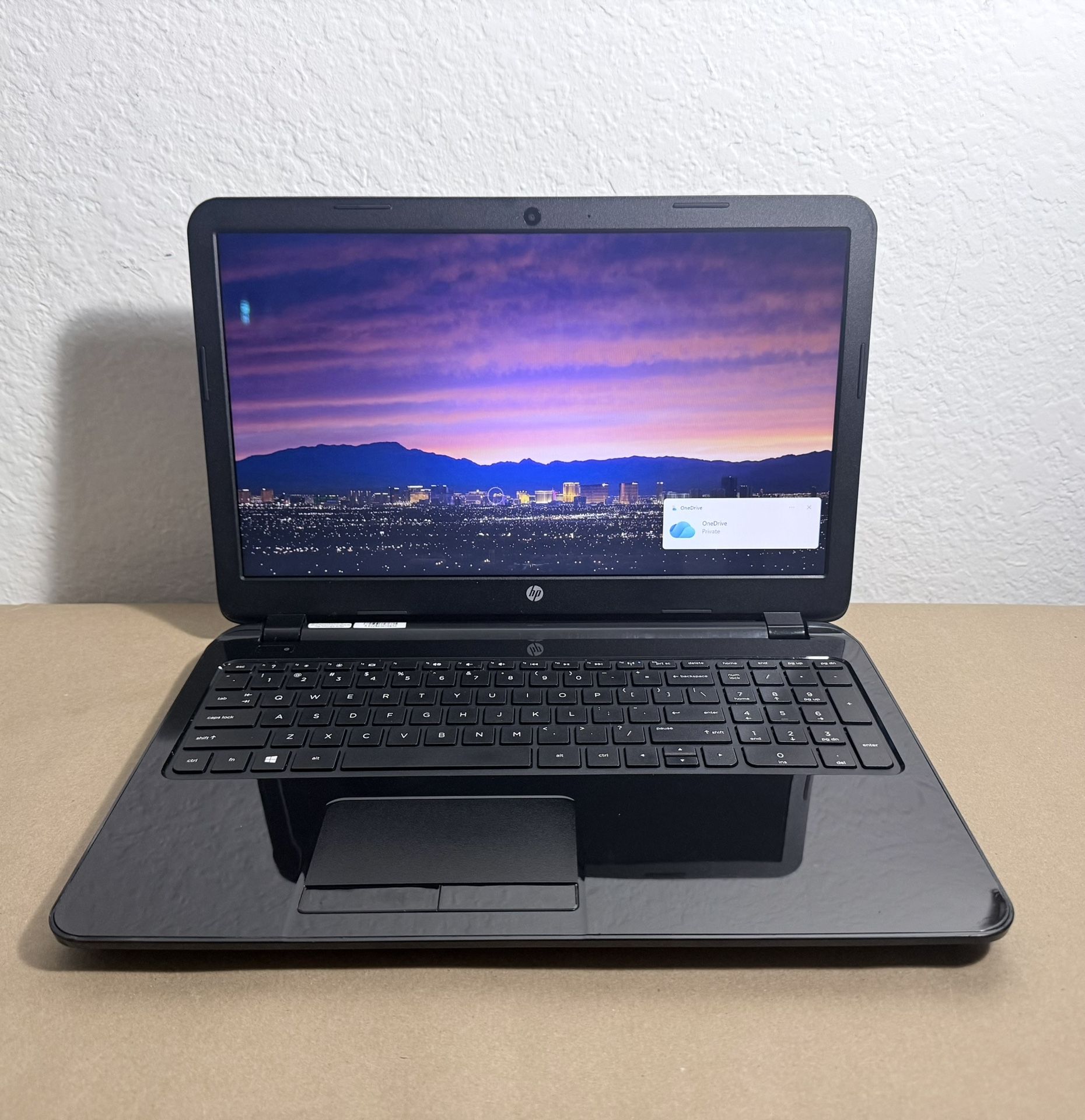 Hp laptop 15” windows 11 4GB RAM 500 GB storage new battery