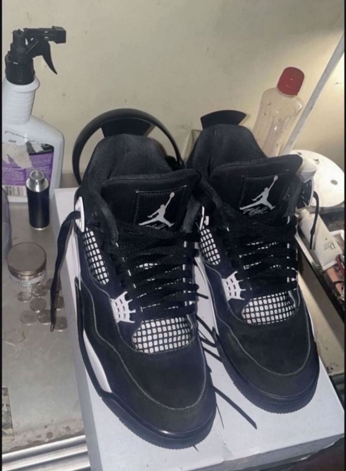 Air Jordan 4 White Thunders