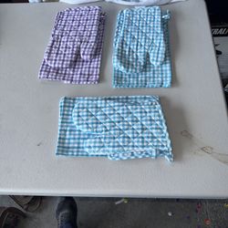 Three 3-Piece Kitchen Set