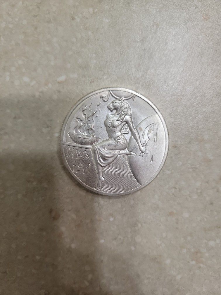 High Relief Egyptian God's Series 2 Oz 999 Silver Coin