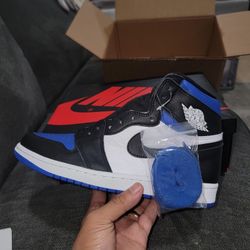 Jordan 1 Retro 
"Royal Toe"
