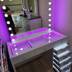 Vanity & Mirror $899 New