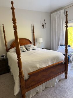 Queen 4 poster bed with mattress and box spring