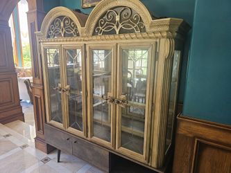 Decorative Hutch Top