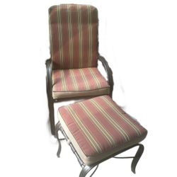 Table & Chairs