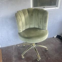 Green Velvet Roller Chair 