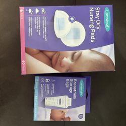 Nursing Pads And Breastmilk Storage Bags