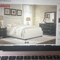 Queen Belcourt Bedframe – Rooms To Go – Great Condition