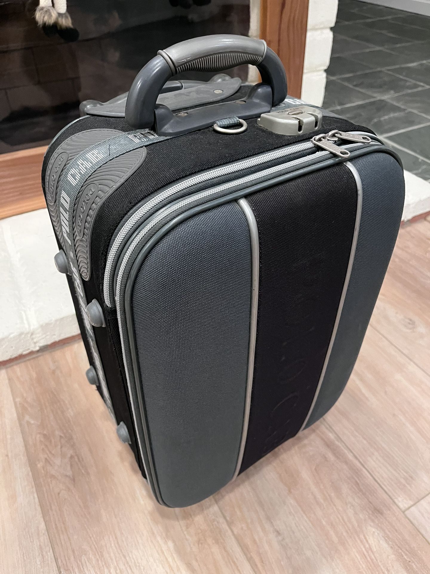 20”-21” Carry-on Luggage
