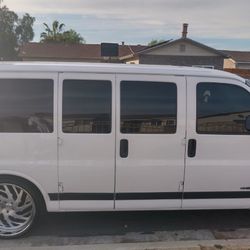 2001 Chevy Express van