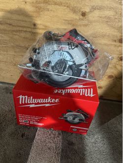 Milwaukee Skill Saw Brand new,