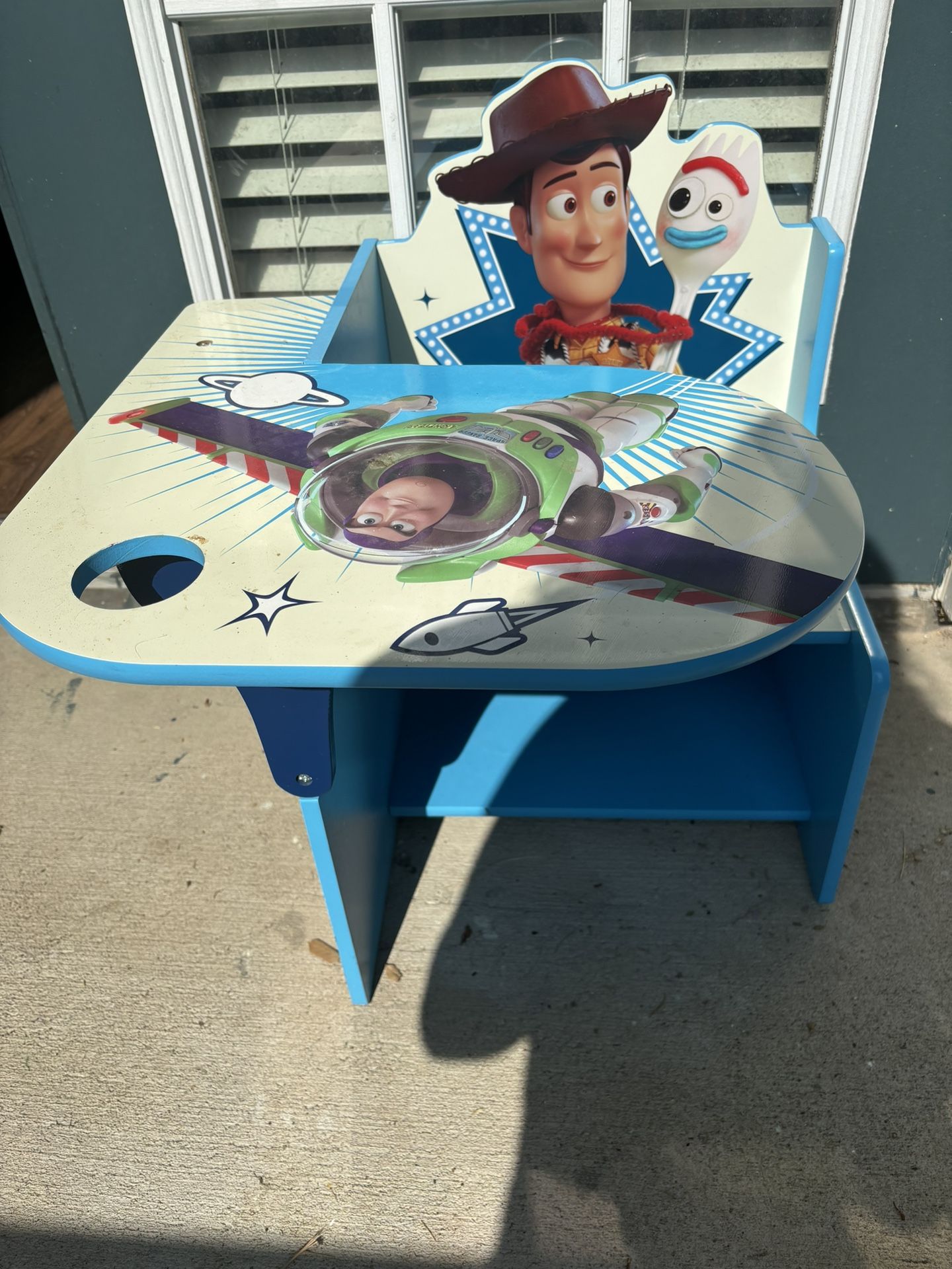 DISNEY TOY STORY CHAIR DESK 