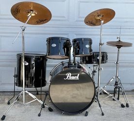 Pearl Black-On-Black drum set with Zildjian cymbals and hardware