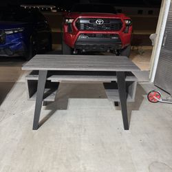 Desk - Percect Condition American Furniture Warehouse