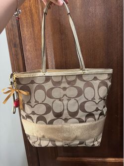 Vintage Coach bag Golden