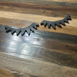 Wooden Eyelash Wall Decor