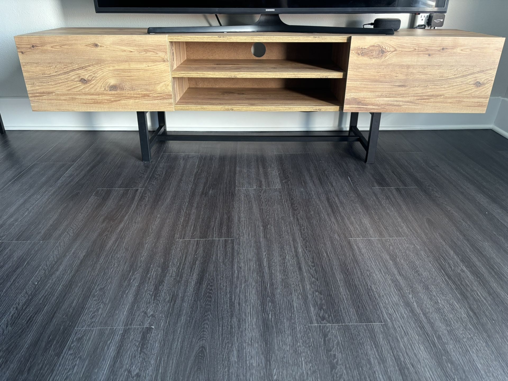 TV Stan for 65” TV