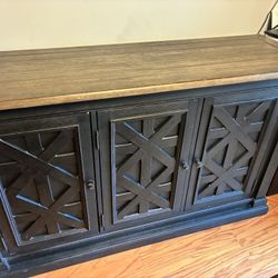 Buffet With Storage 