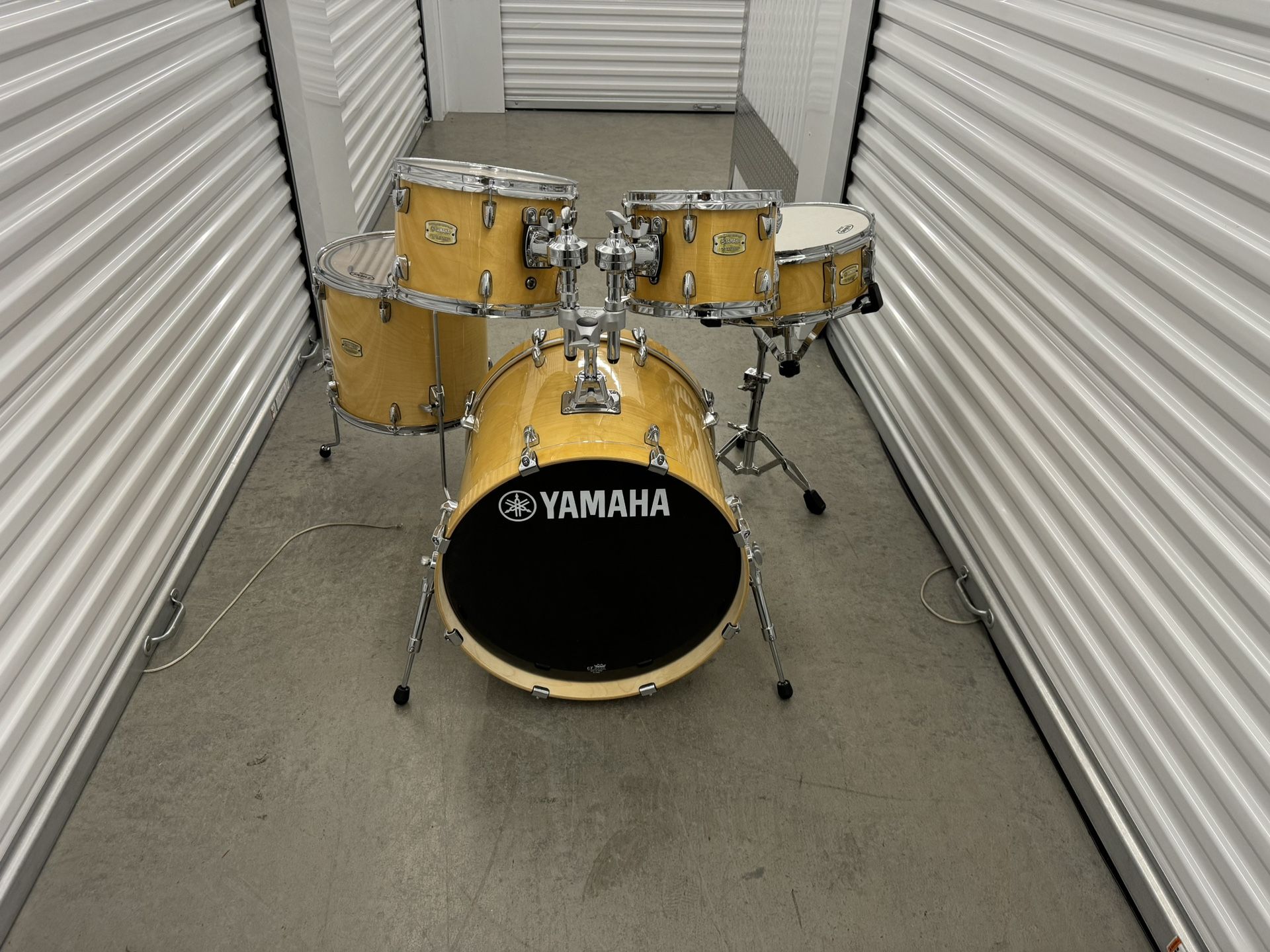 Yamaha Stage Custom Drum Set