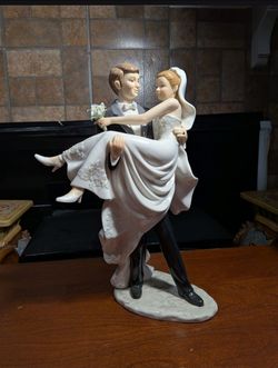 7 7/8" x 11 1/4" Porcelain Wedding Day Figurine