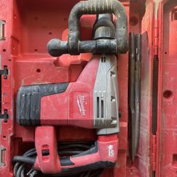 Milwaukee SDS- MAX Demolition Hammer