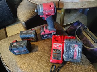Milwaukee Fuel Impact Driver 4 Speed W/4 Batteries And Charger