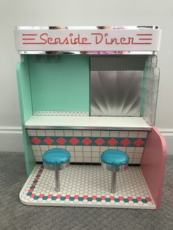 American girl doll Seaside Diner